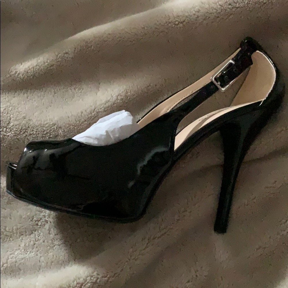 GUESS HONDO OPEN TOE HEELS